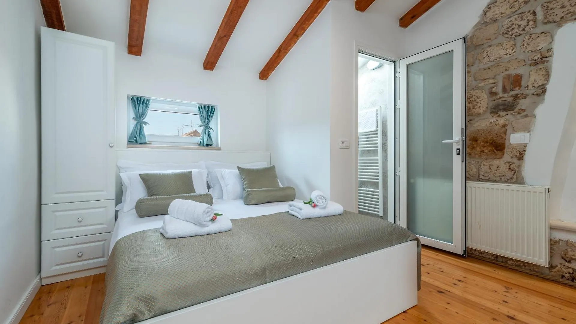 Villa Manero Trogir 0*,