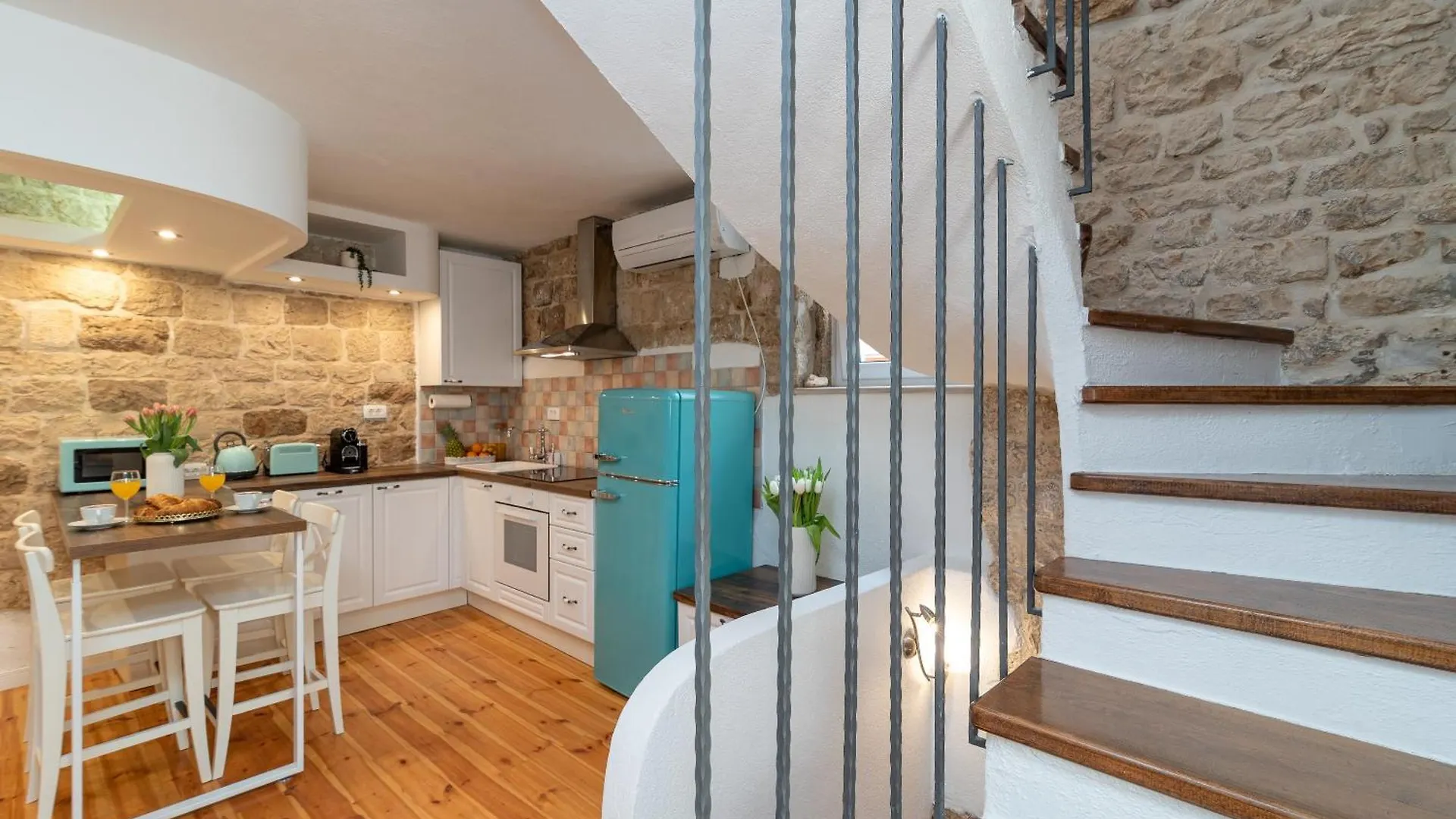 Villa Manero Trogir 0*,